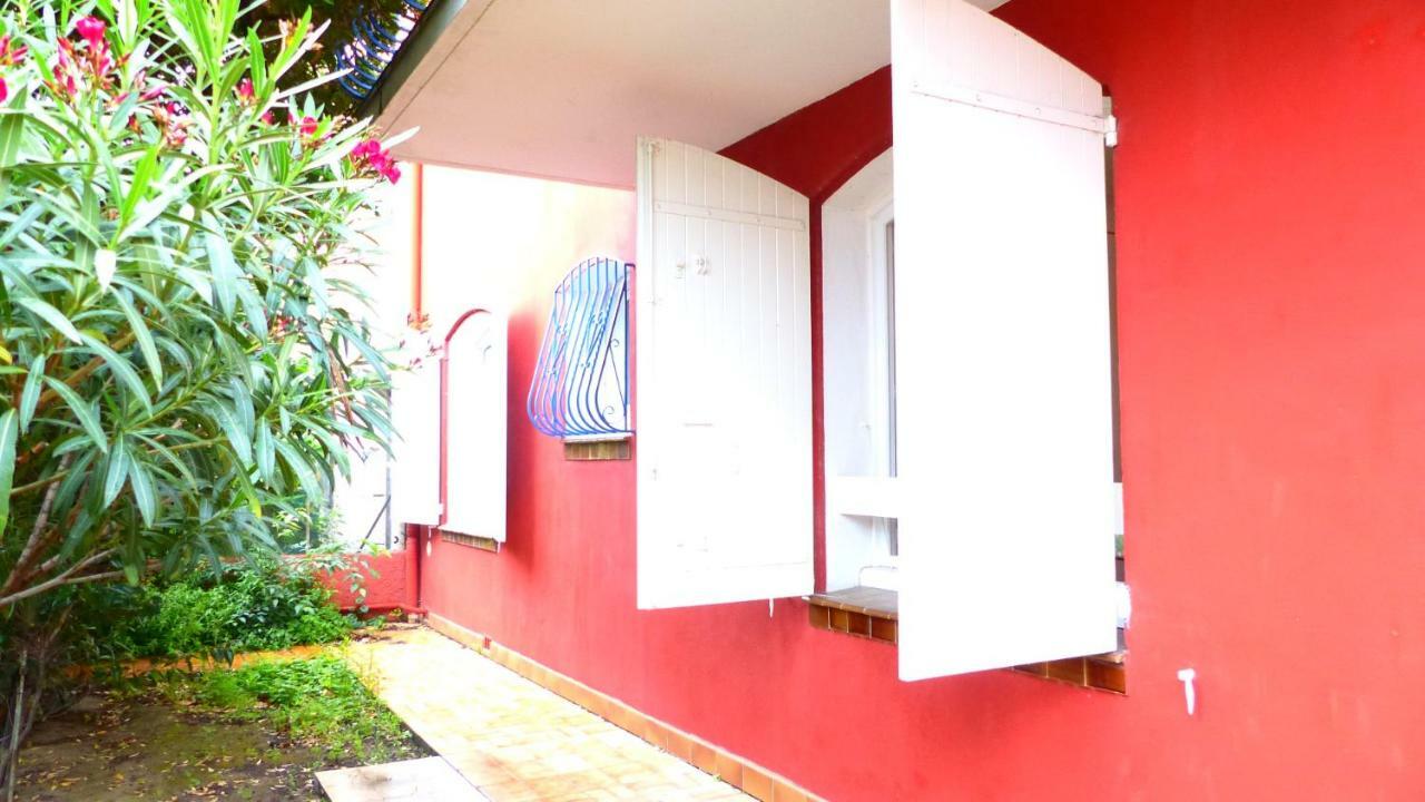 Stade Aime Giral Apartment *